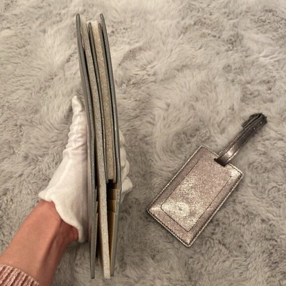 BNWT Nordstrom Patent Saffiano Gunmetal Leather Passport Wallet Luggage Tag $120 - Picture 9 of 12